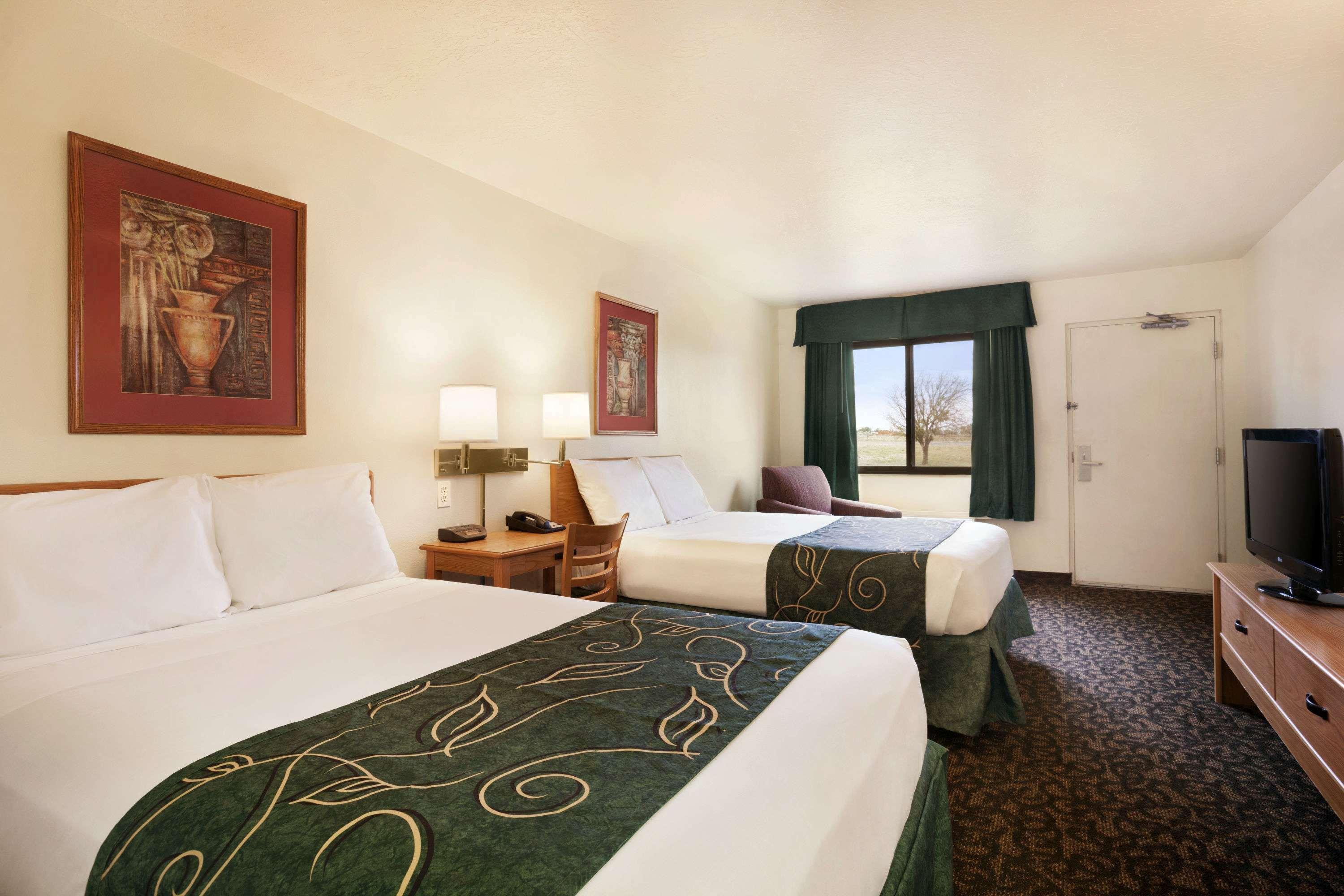 Travelodge By Wyndham Vaughn Buitenkant foto